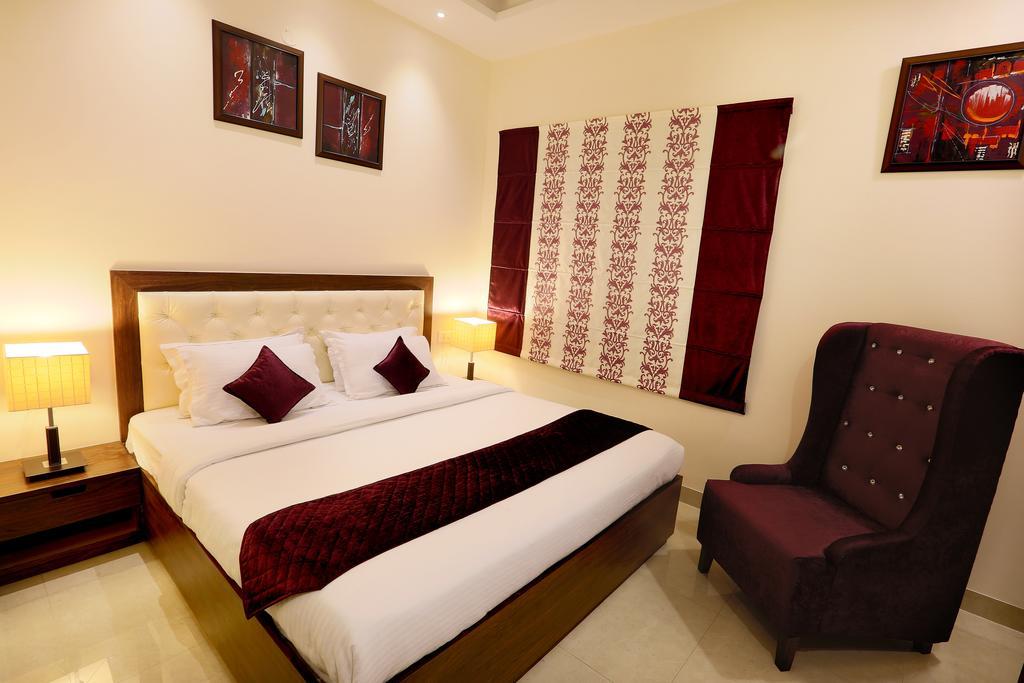 Hotel Rk Grande Ludhiana Værelse billede
