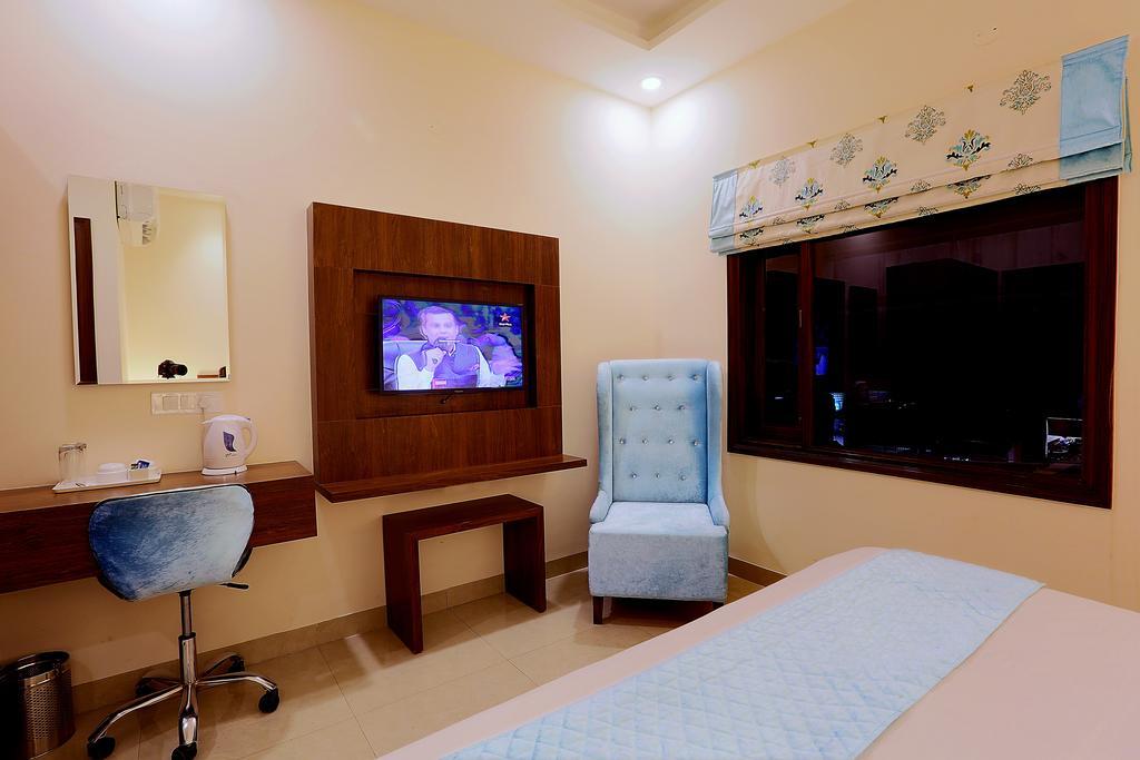 Hotel Rk Grande Ludhiana Eksteriør billede