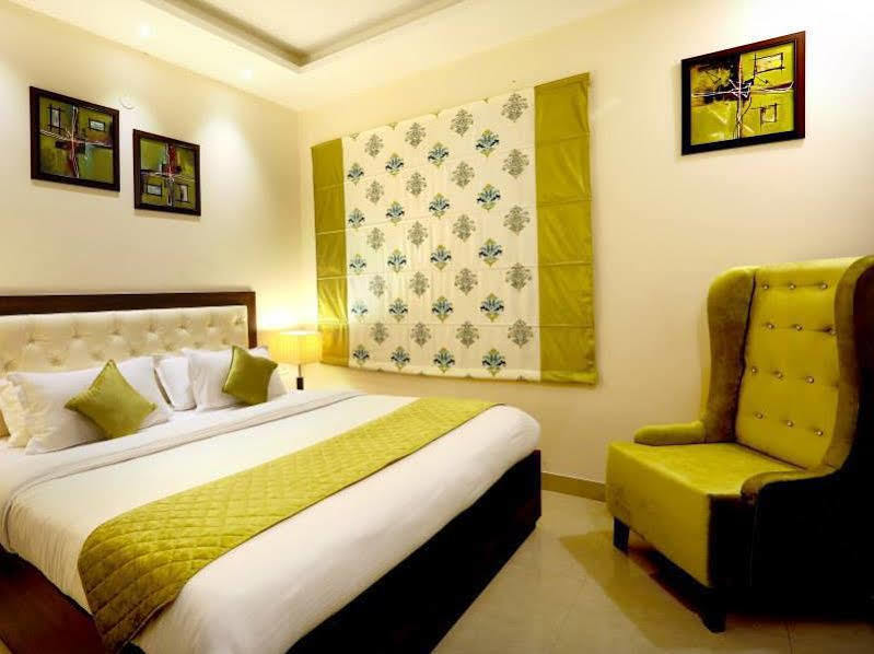 Hotel Rk Grande Ludhiana Eksteriør billede