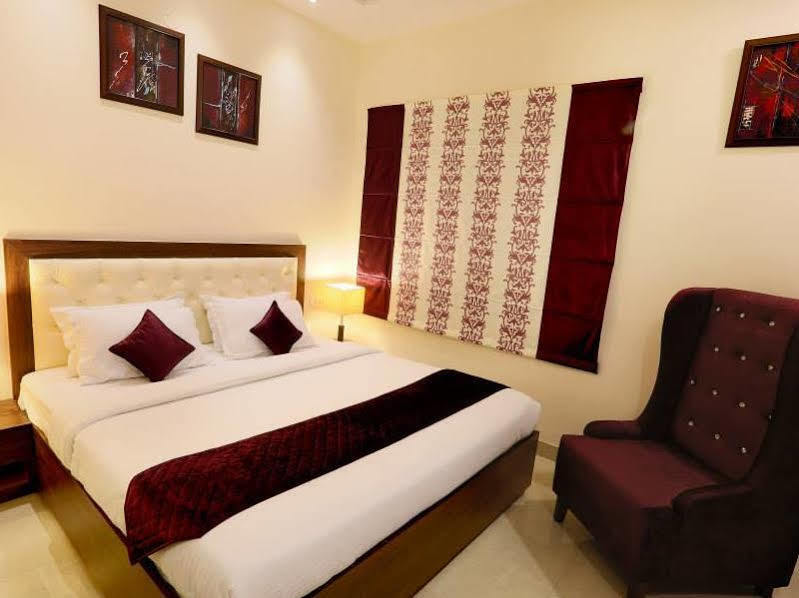 Hotel Rk Grande Ludhiana Eksteriør billede